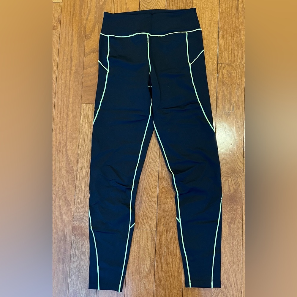 NWOT 925 Fit Contrast Stitch Legging